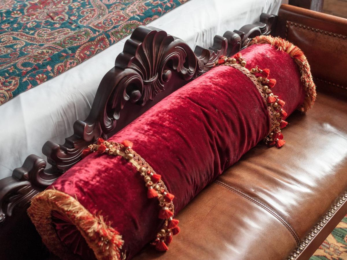 Canongate Luxury Homestay เอดินบะระ ภายนอก รูปภาพ